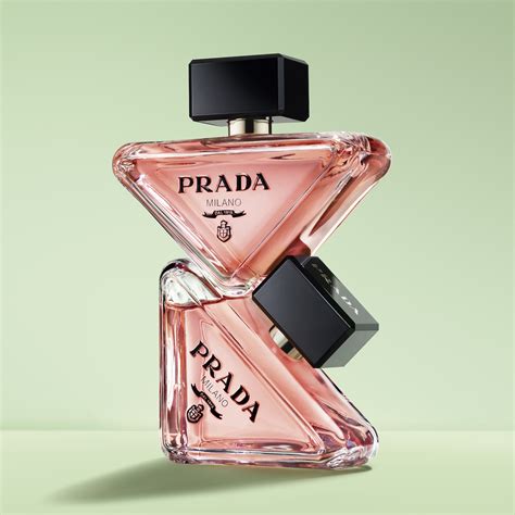 paradox prada fragrance|Prada paradoxe smells like.